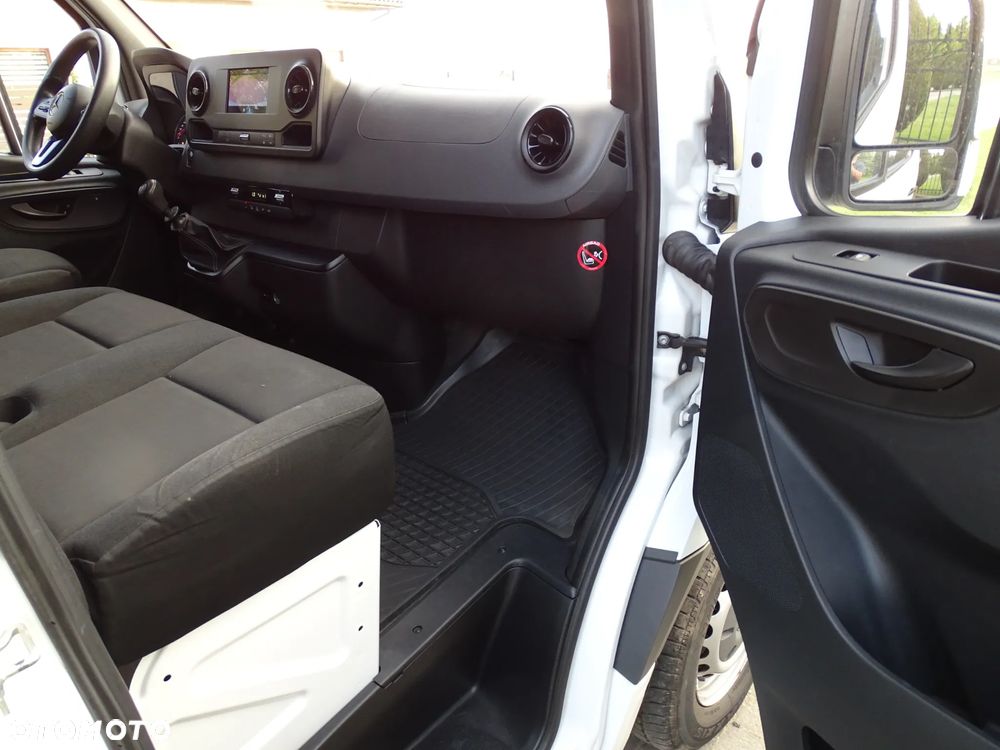 Mercedes-Benz SPRINTER - 17