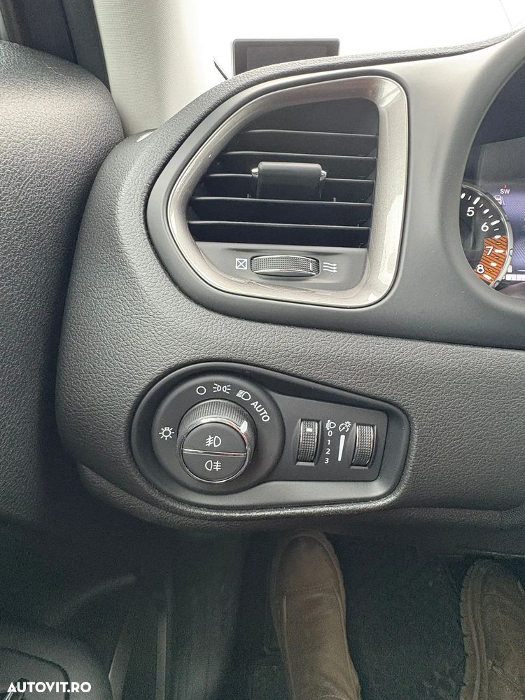 Jeep Renegade 1.5 FWD AT7 MHEV Limited - 14