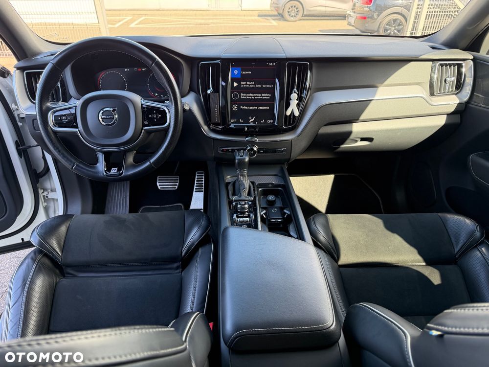 Volvo XC 60 D4 SCR AWD R-Design - 12