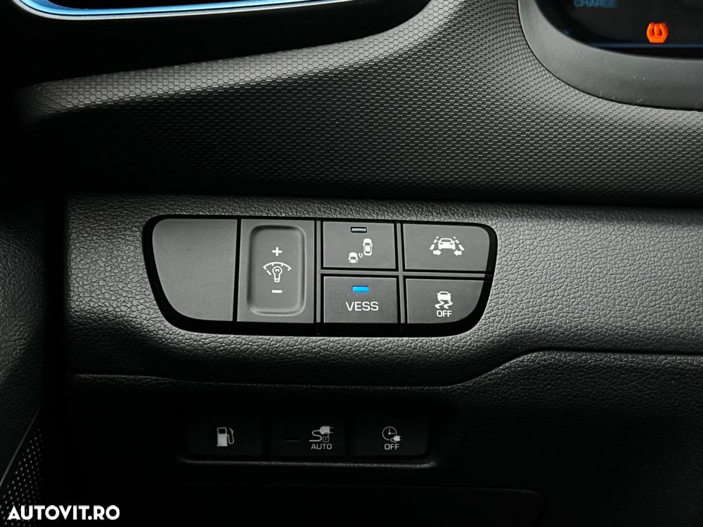 Hyundai IONIQ Plug-In Hybrid 1.6 141CP Exclusive - 19