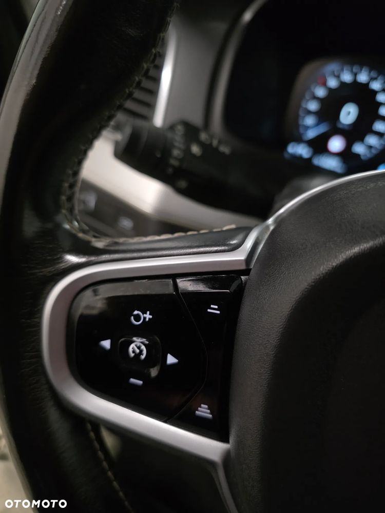 Volvo XC 90 B5 D AWD Geartronic RDesign - 23