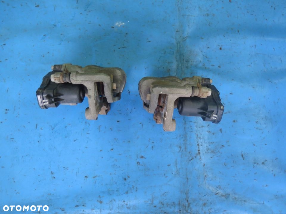 Zacisk Jarzmo Tył Tylny Prawy MAZDA CX5 II CX-5 II 4X4 - 3