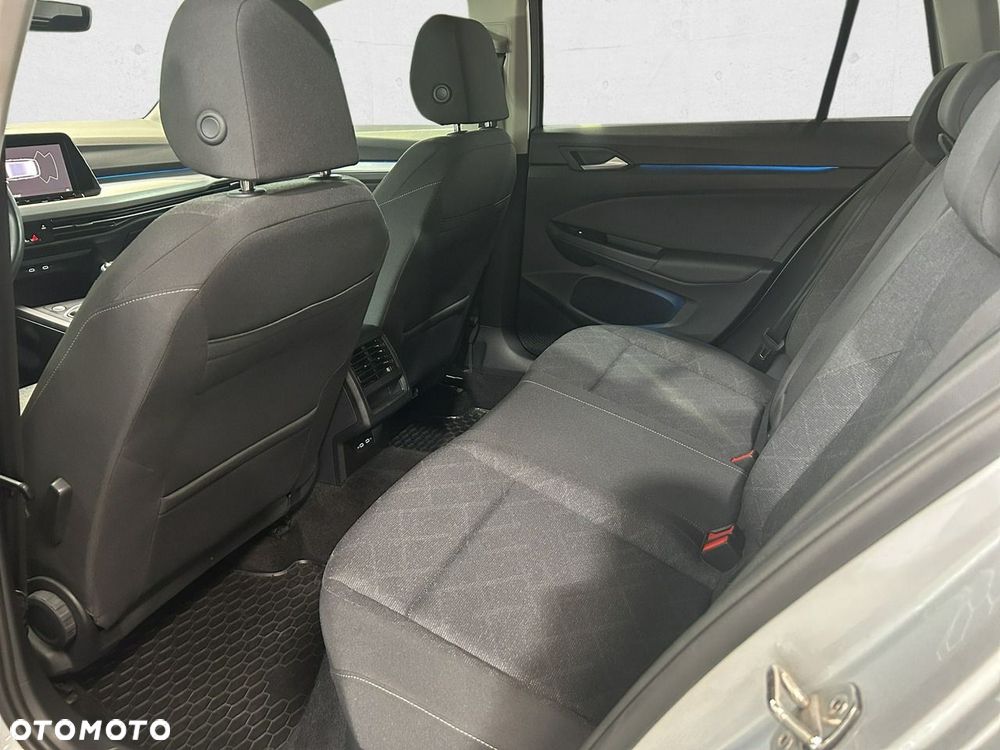 Volkswagen Golf - 22