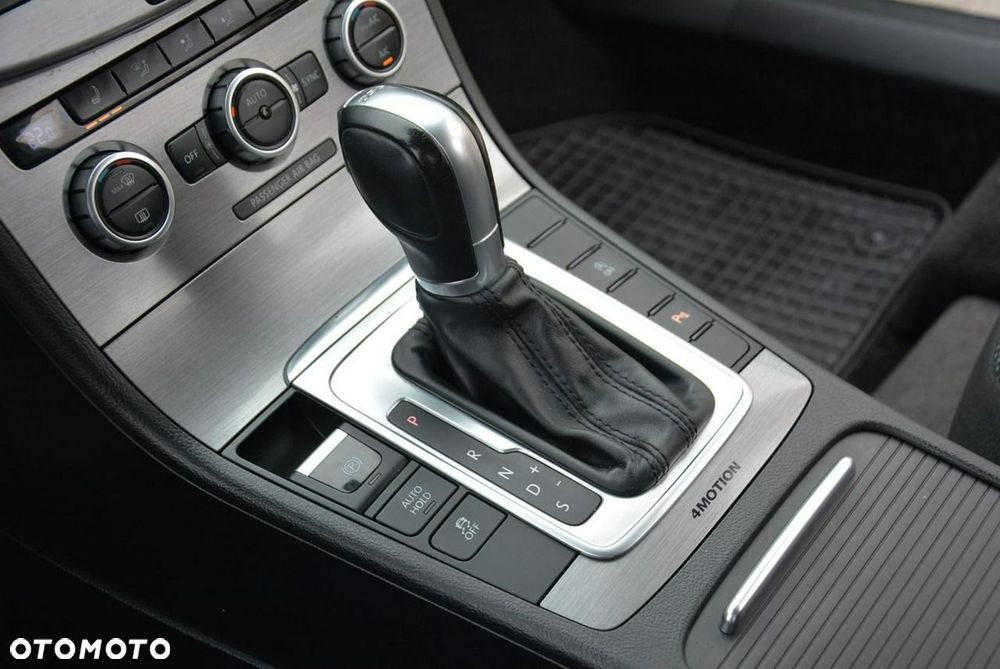 Volkswagen Passat - 27