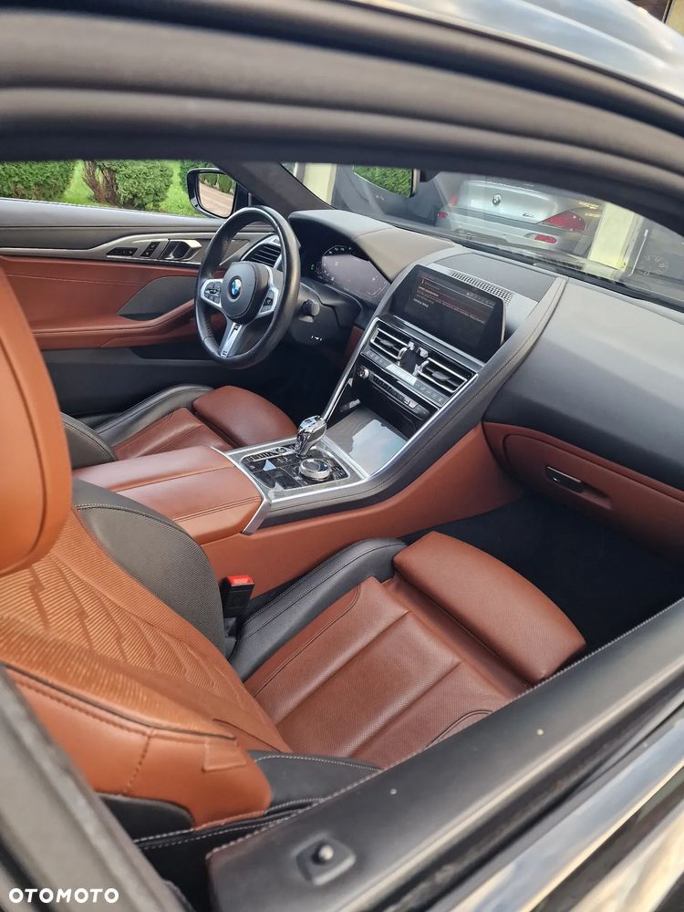 BMW Seria 8 - 7