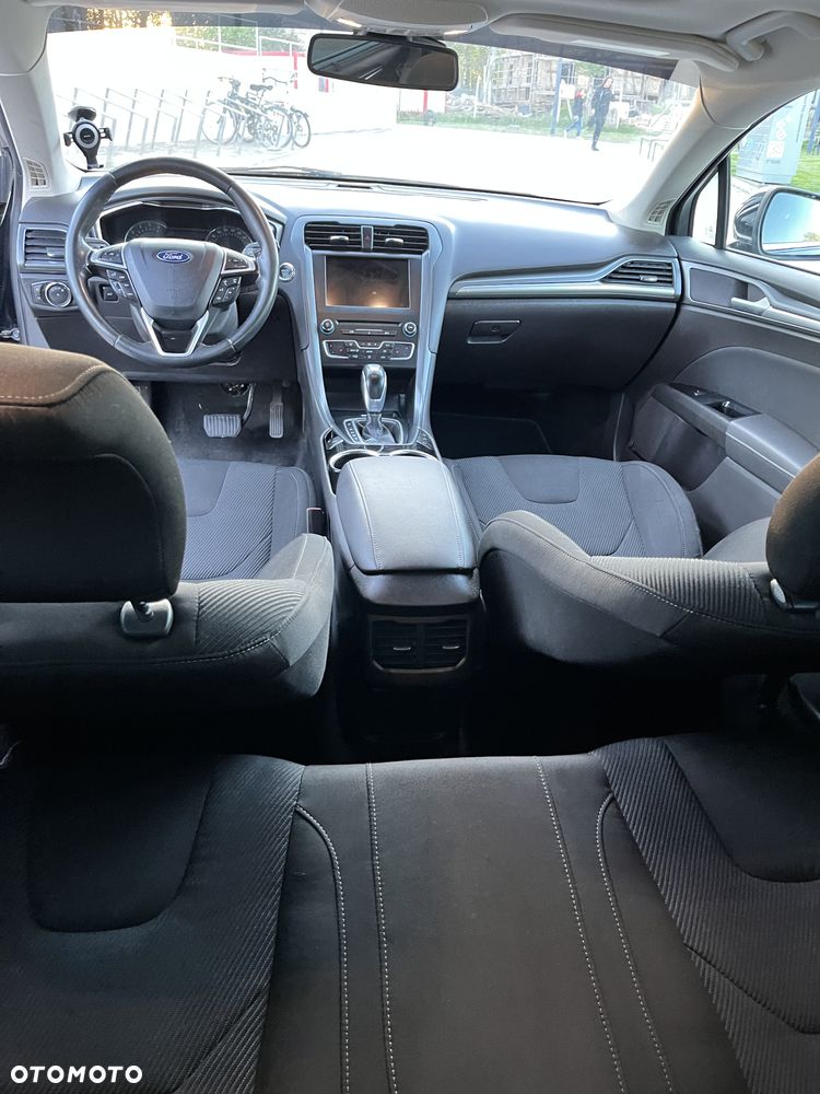 Ford Mondeo 2.0 TDCi Titanium PowerShift - 24