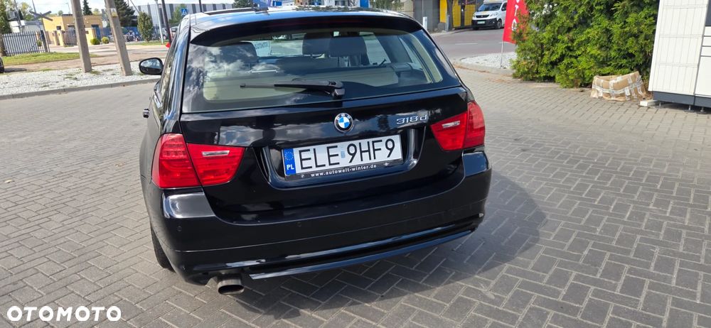 BMW Seria 3 318d DPF Edition Exclusive - 13