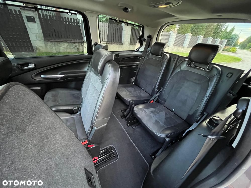 Ford Galaxy 2.2 TDCi Titanium - 24
