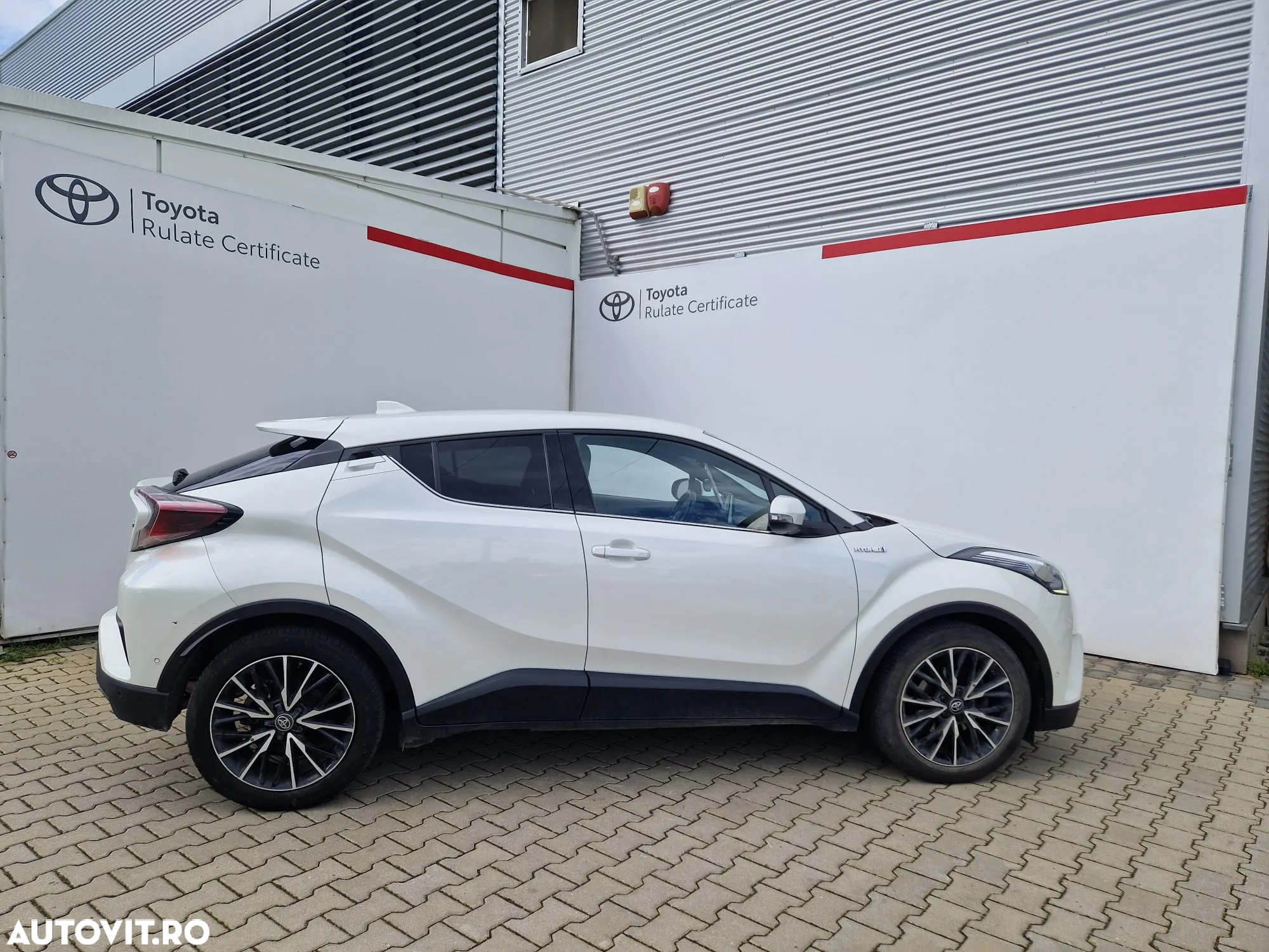 Toyota C-HR 1.8 HSD 4x2 CVT C-lassy LED - 4