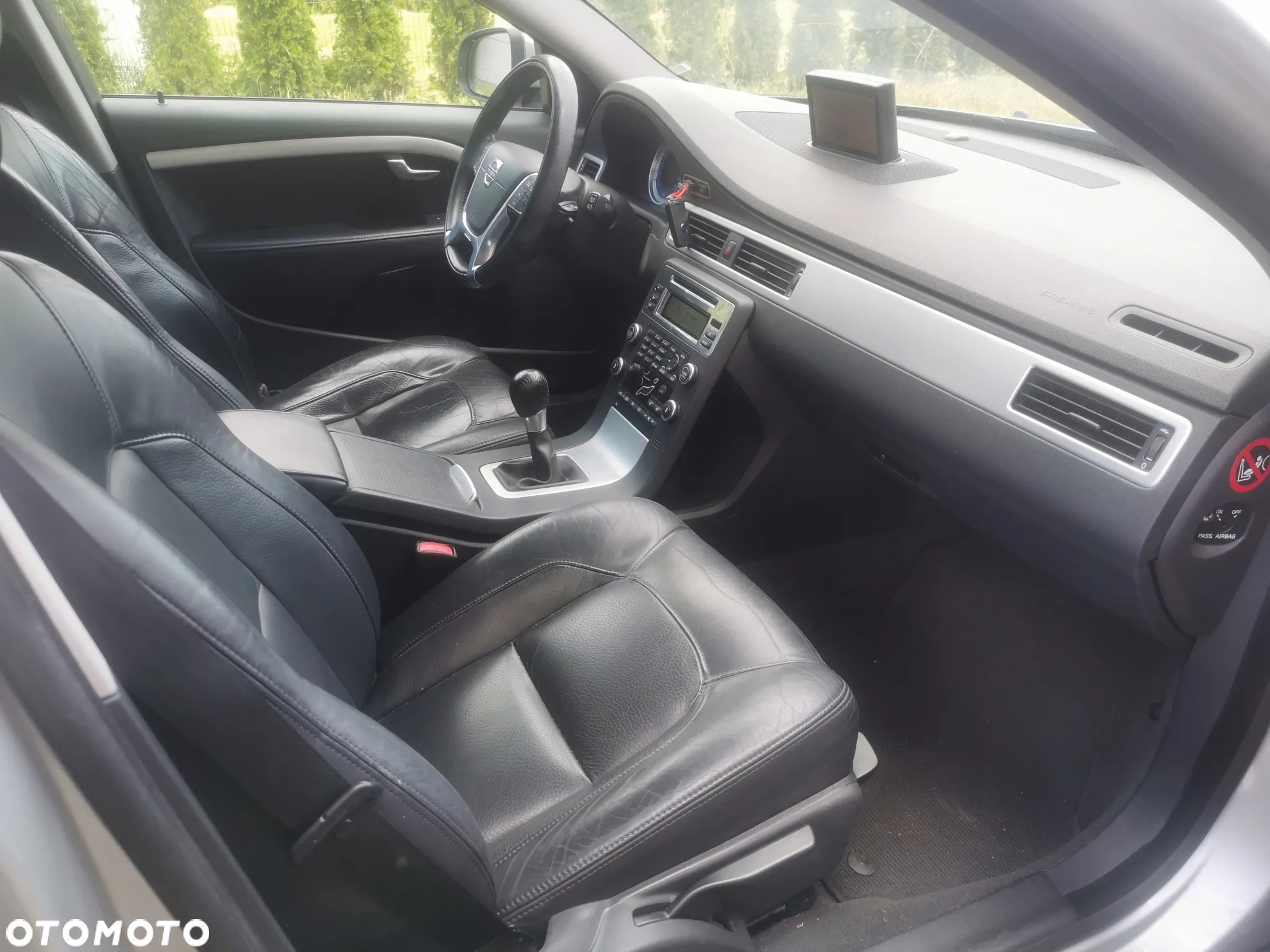Volvo V70 D3 R-Design - 13