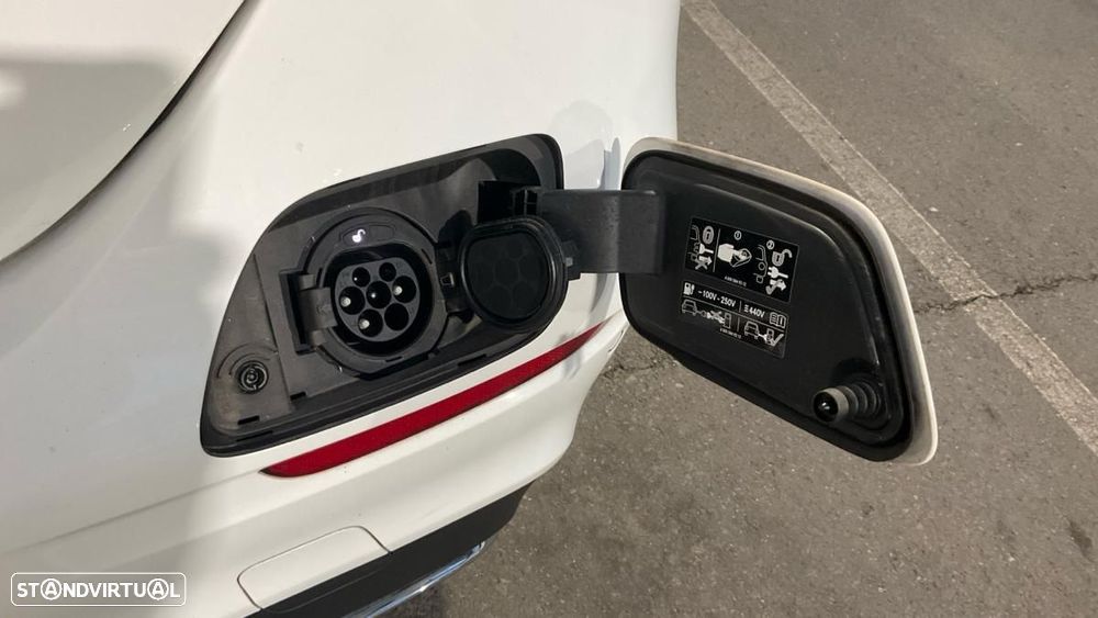 Mercedes-Benz E 300 de AMG Line - 3