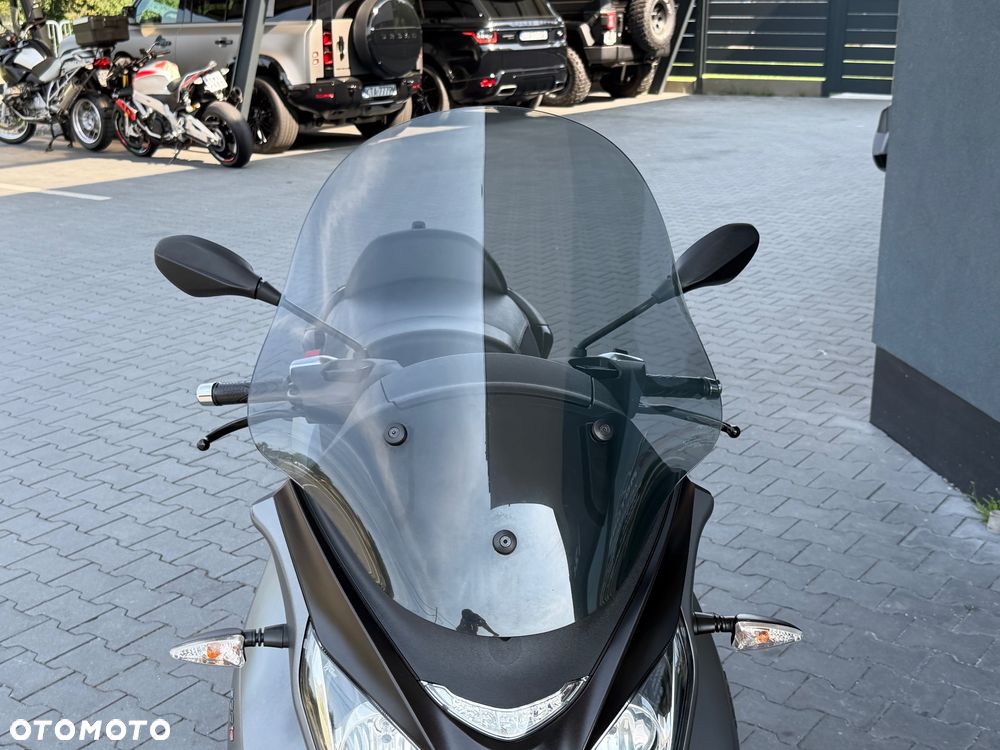 Piaggio MP-3 - 23