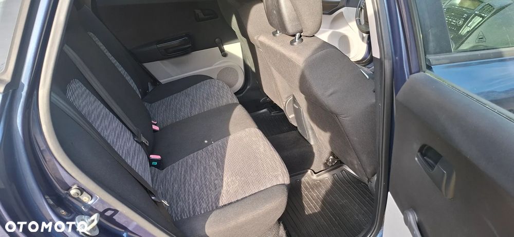 Kia Ceed 1.6 L - 11