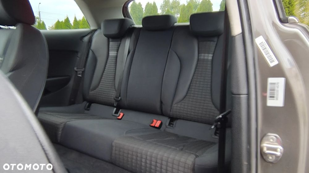 Audi A3 2.0 TDI Attraction S tronic - 33