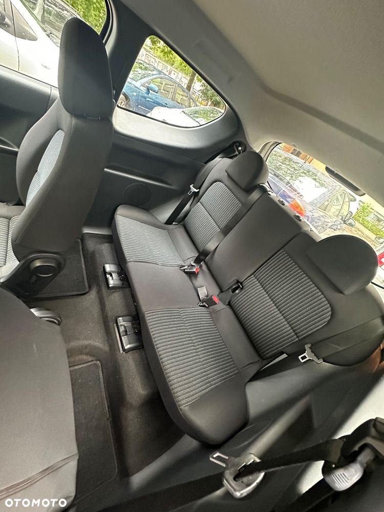 Mitsubishi Colt 1.1 - 6