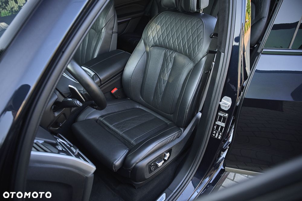 BMW X7 M50d - 25