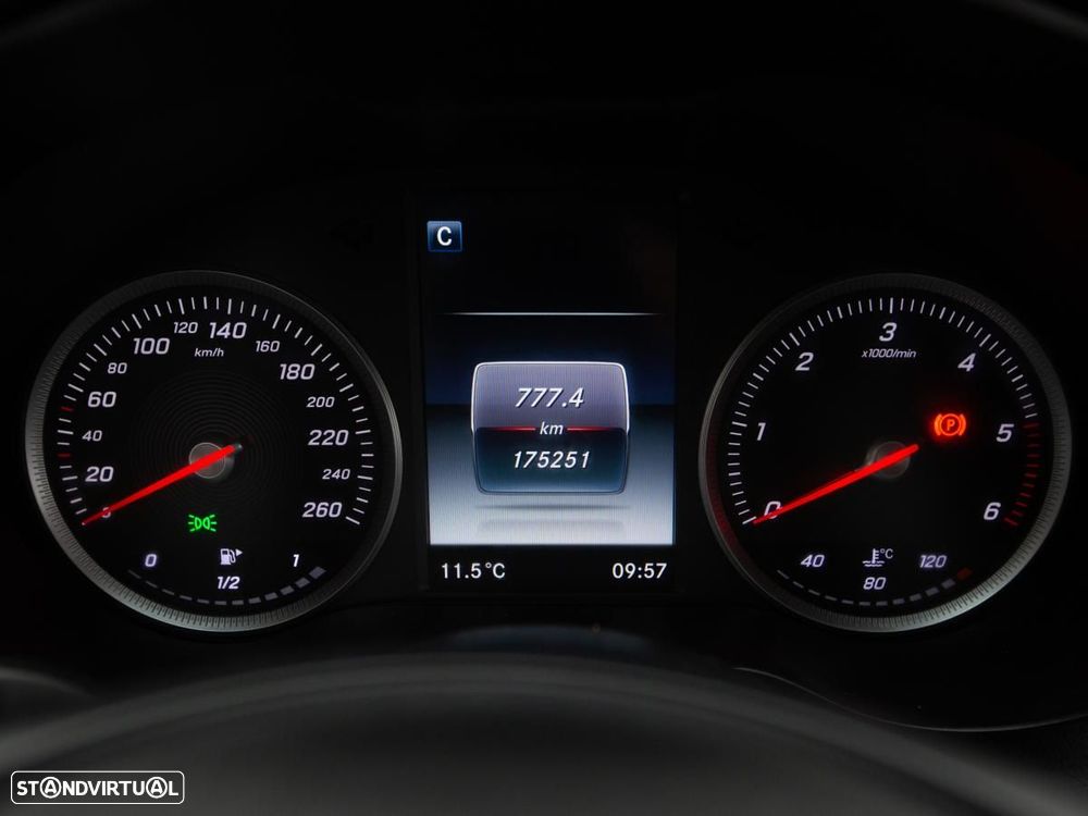 Mercedes-Benz C 180 - 21