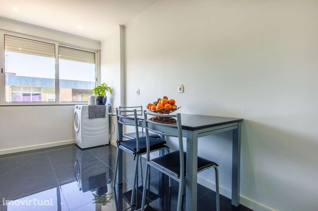 Apartamento T2 Remodelado em Almada - Grande imagem: 3/21