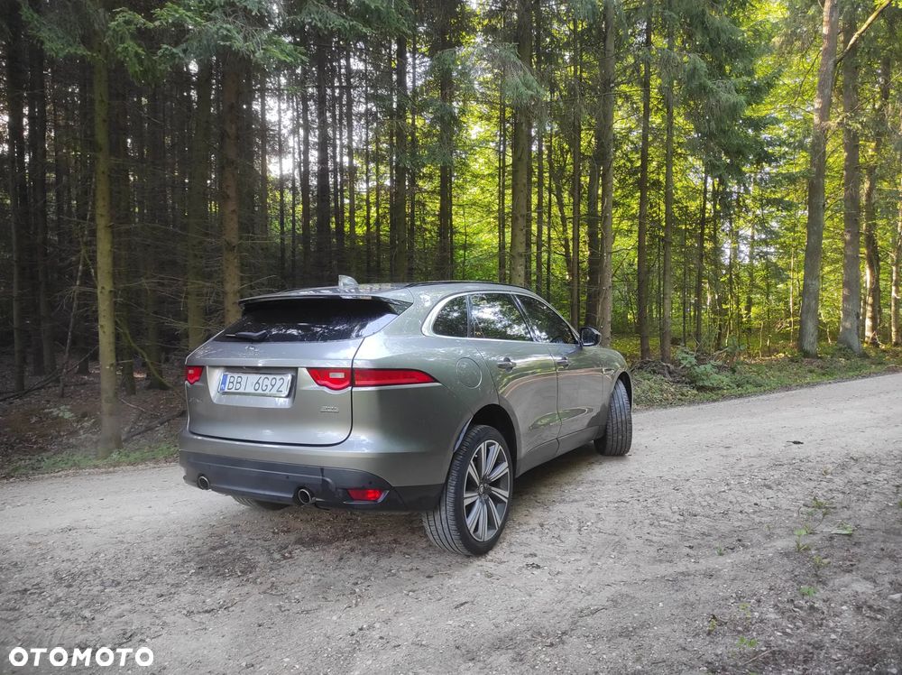 Jaguar F-Pace 30t AWD Prestige - 6