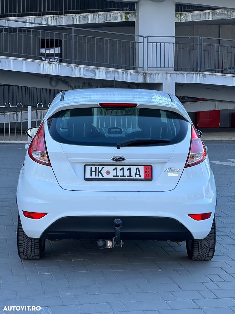 Ford Fiesta 1.6 TDCI SYNC Edition - 10