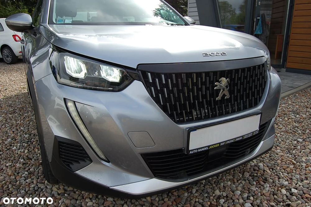 Peugeot 2008 PureTech 130 EAT8 Allure - 32