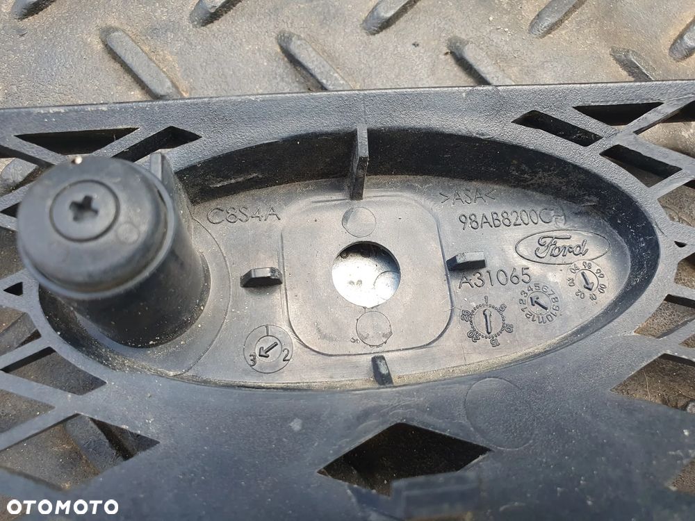 FORD FOCUS I MK1 GRILL PRZEDNIA ATRAPA PRZÓD EMBLEMAT 98AB8200CH - 3