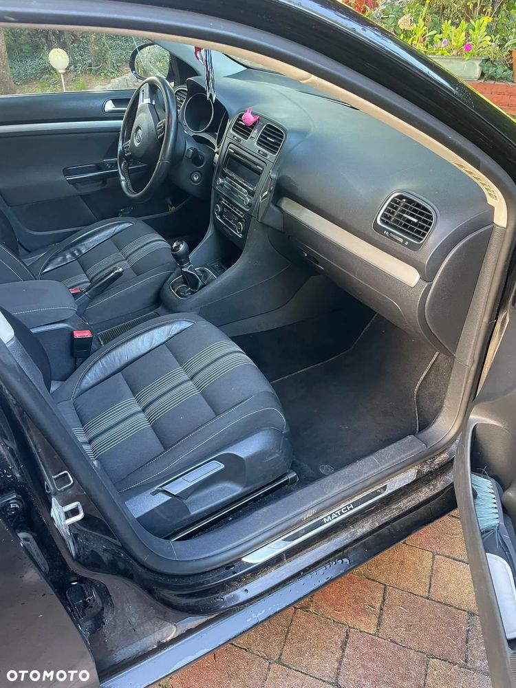 Volkswagen Golf - 17