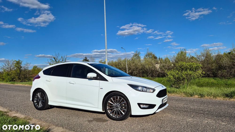 Ford Focus 1.5 EcoBlue Start-Stopp-System ST-LINE - 2