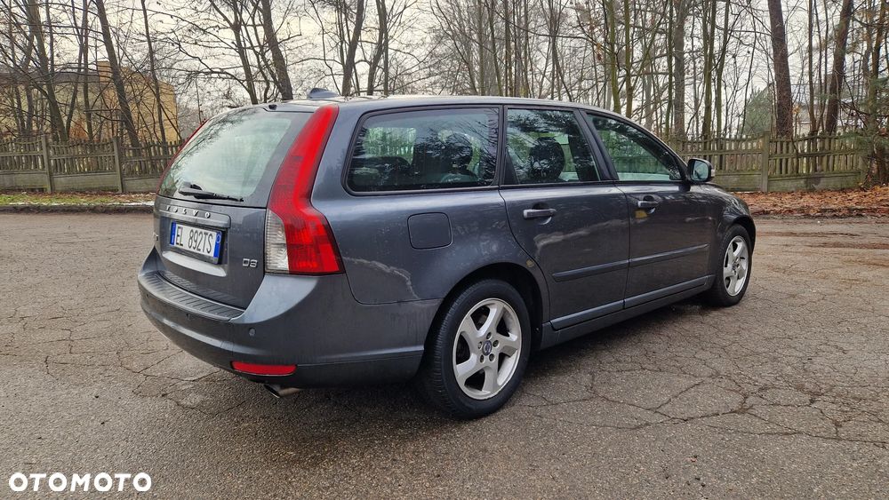Volvo V50 D3 Momentum - 4