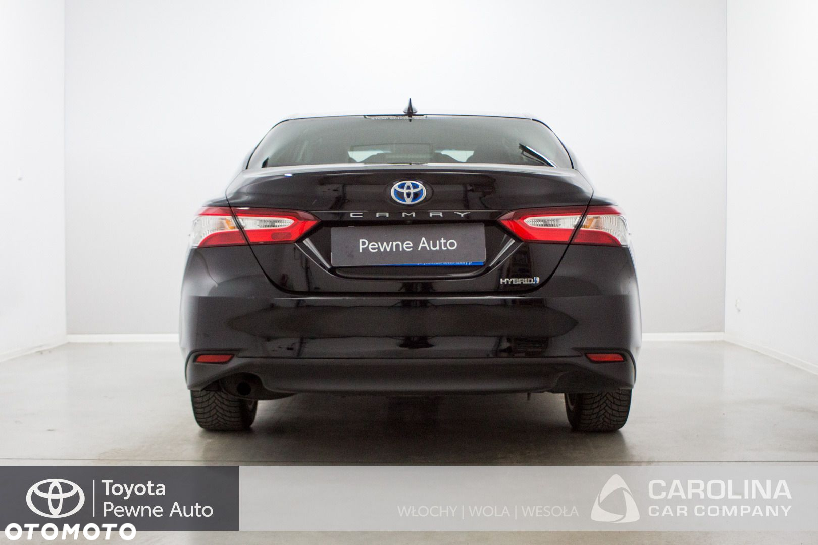 Toyota Camry - 18