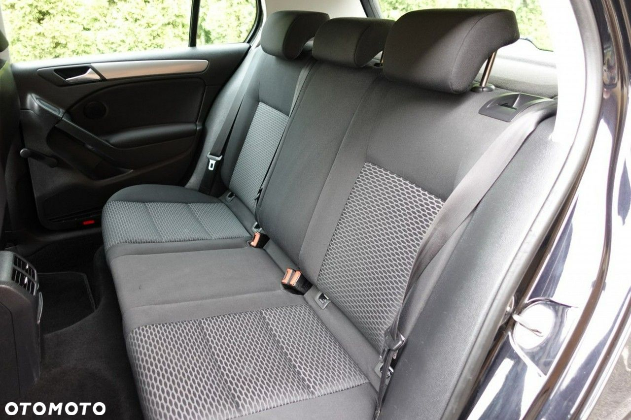 Volkswagen Golf - 16