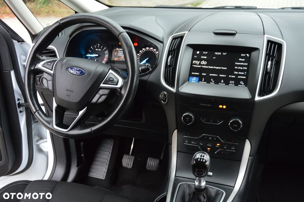 Ford S-Max - 16