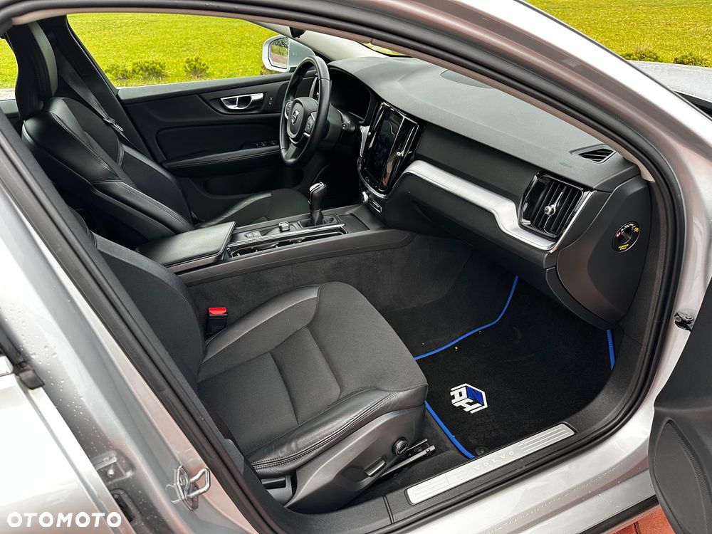 Volvo V60 D3 Momentum - 10