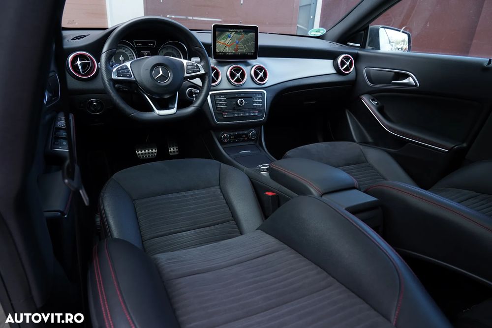 Mercedes-Benz CLA 250 7G-DCT AMG Line - 13