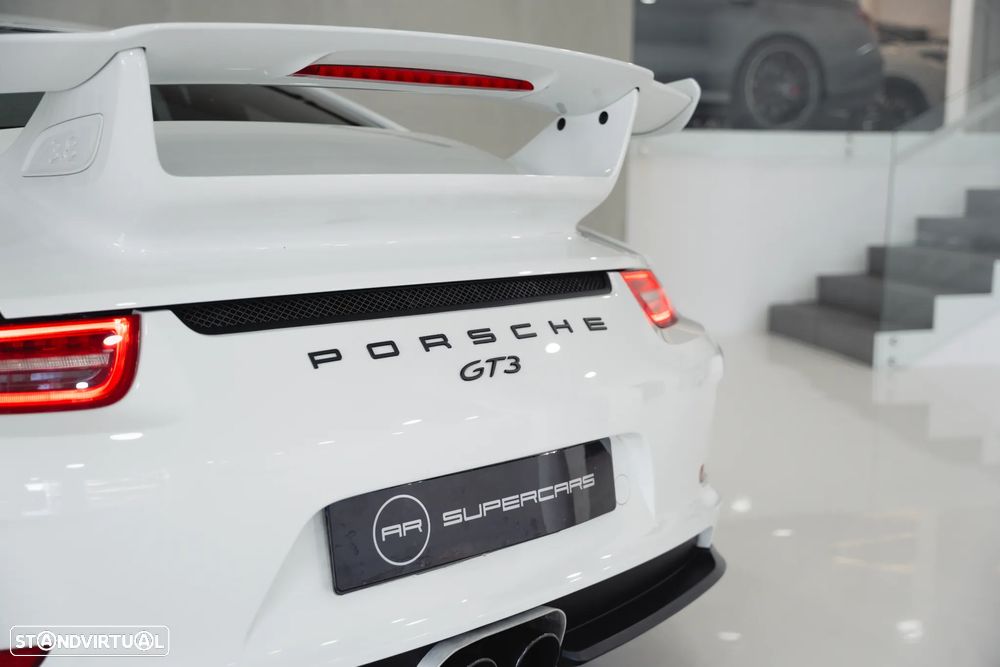 Porsche 911 Série F - 19
