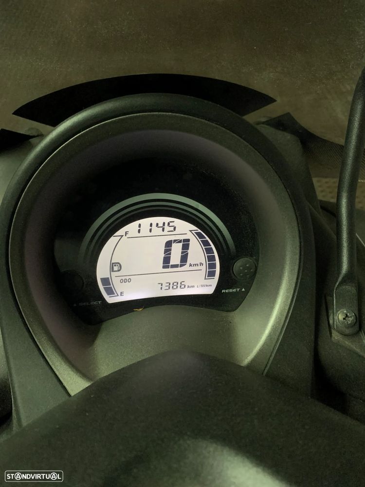 Yamaha NMAX - 15