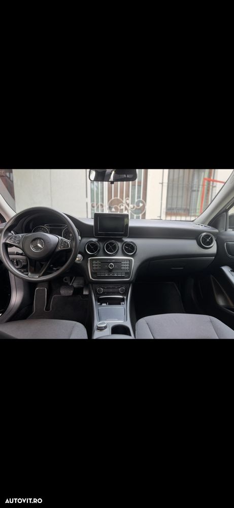 Mercedes-Benz A 180 - 9