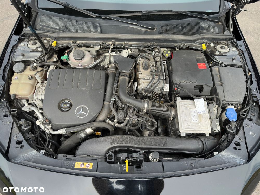 Mercedes-Benz CLA 250 e 8G-DCT AMG Line Advanced Plus - 28