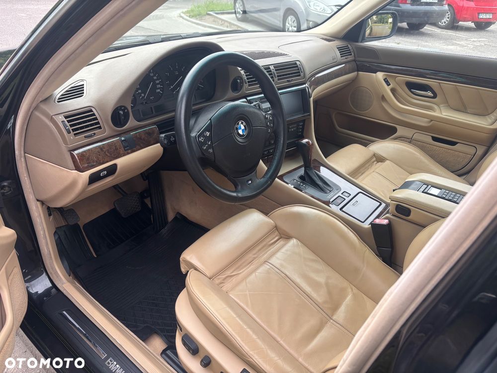 BMW Seria 7 735i - 7