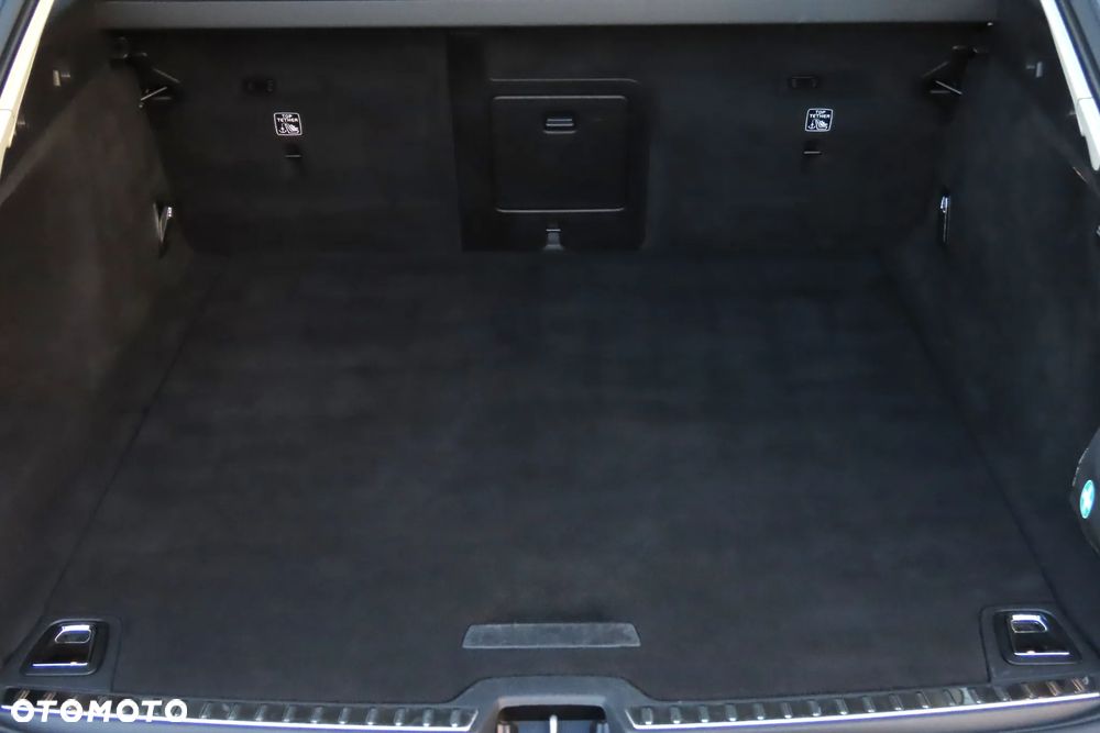 Volvo V90 Cross Country - 31