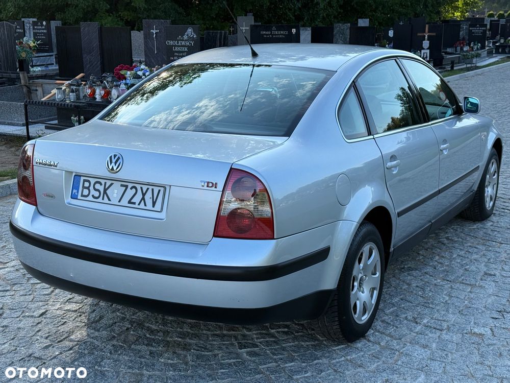 Volkswagen Passat 1.9 TDI Comfortline - 5