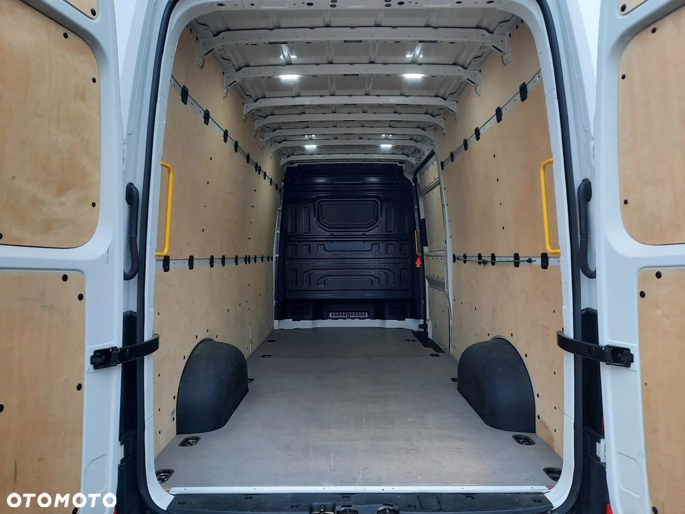 Volkswagen Crafter - 17