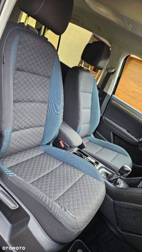 Volkswagen Touran 2.0 TDI SCR DSG IQ.DRIVE - 24