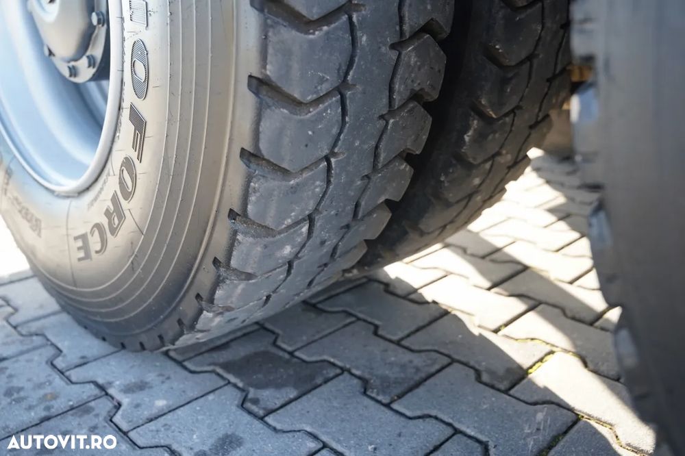 Mercedes-Benz AROCS 3336 / 6x4 / BASCULABILĂ PE 3 PĂRȚI - 5,2 M / 2x OBOANE LATERALE CU ACȚIONARE HIDRAULICĂ / CUTIE DE VITEZE AUTOMATĂ / EURO 6 - 27