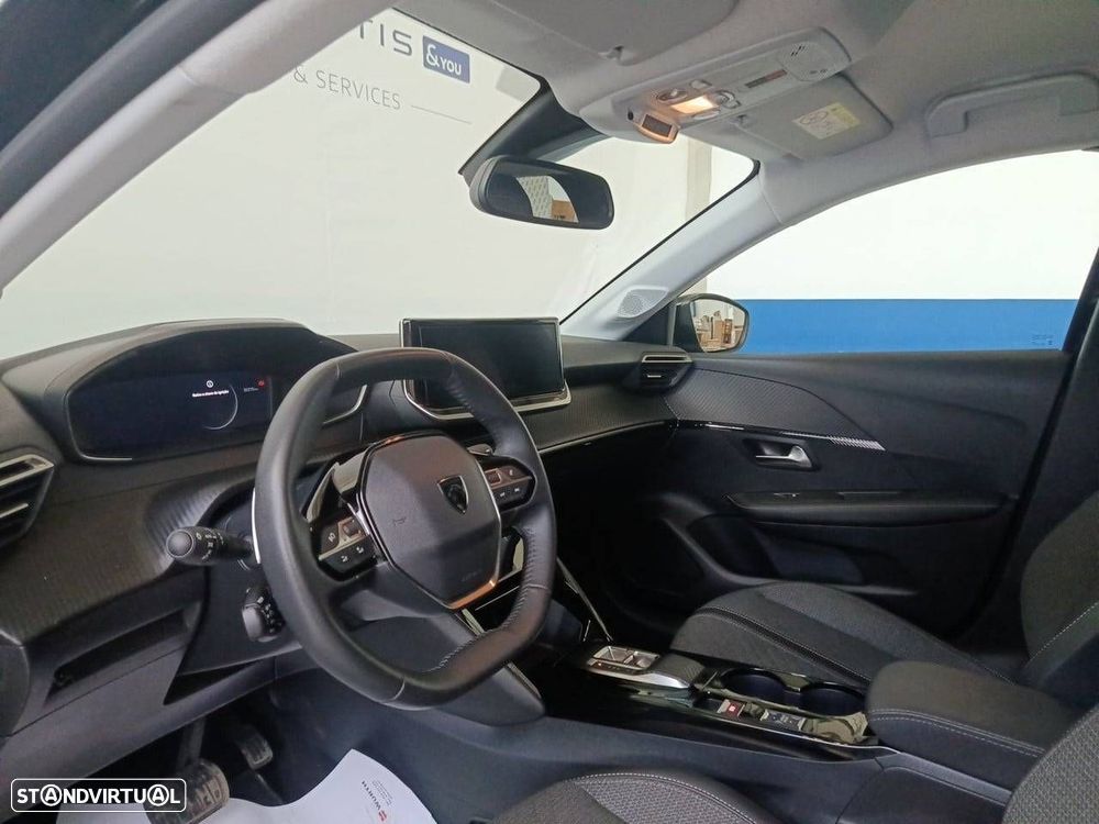 Peugeot 208 1.2 PureTech Allure EAT8 - 8