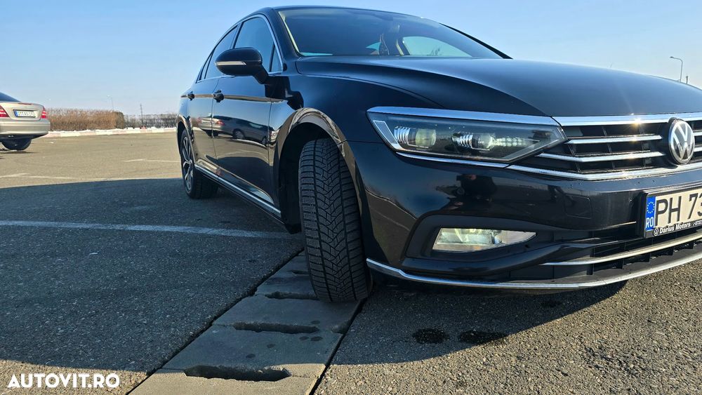 Volkswagen Passat 2.0 TDI DSG Highline - 23