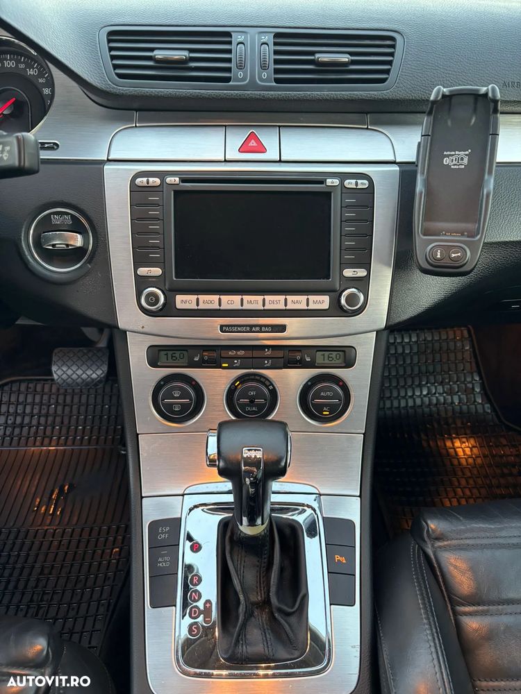 Volkswagen Passat Variant 2.0 TDI DSG Individual - 12