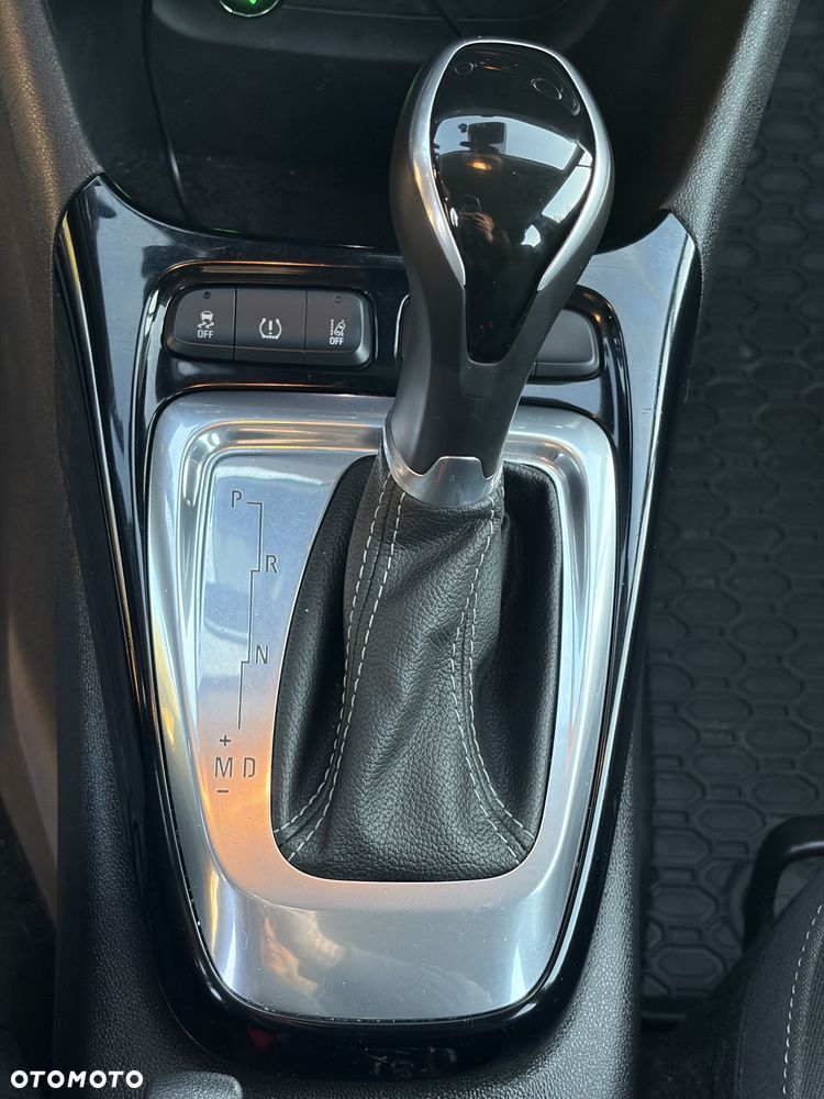 Opel Crossland X - 19