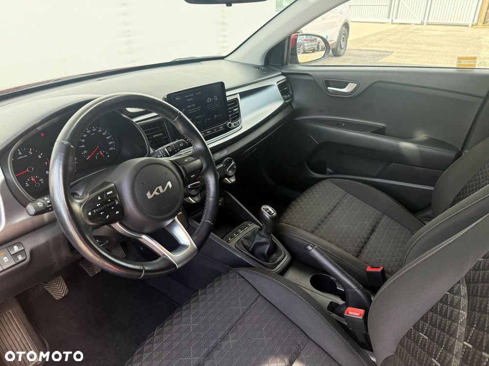 Kia Rio - 12