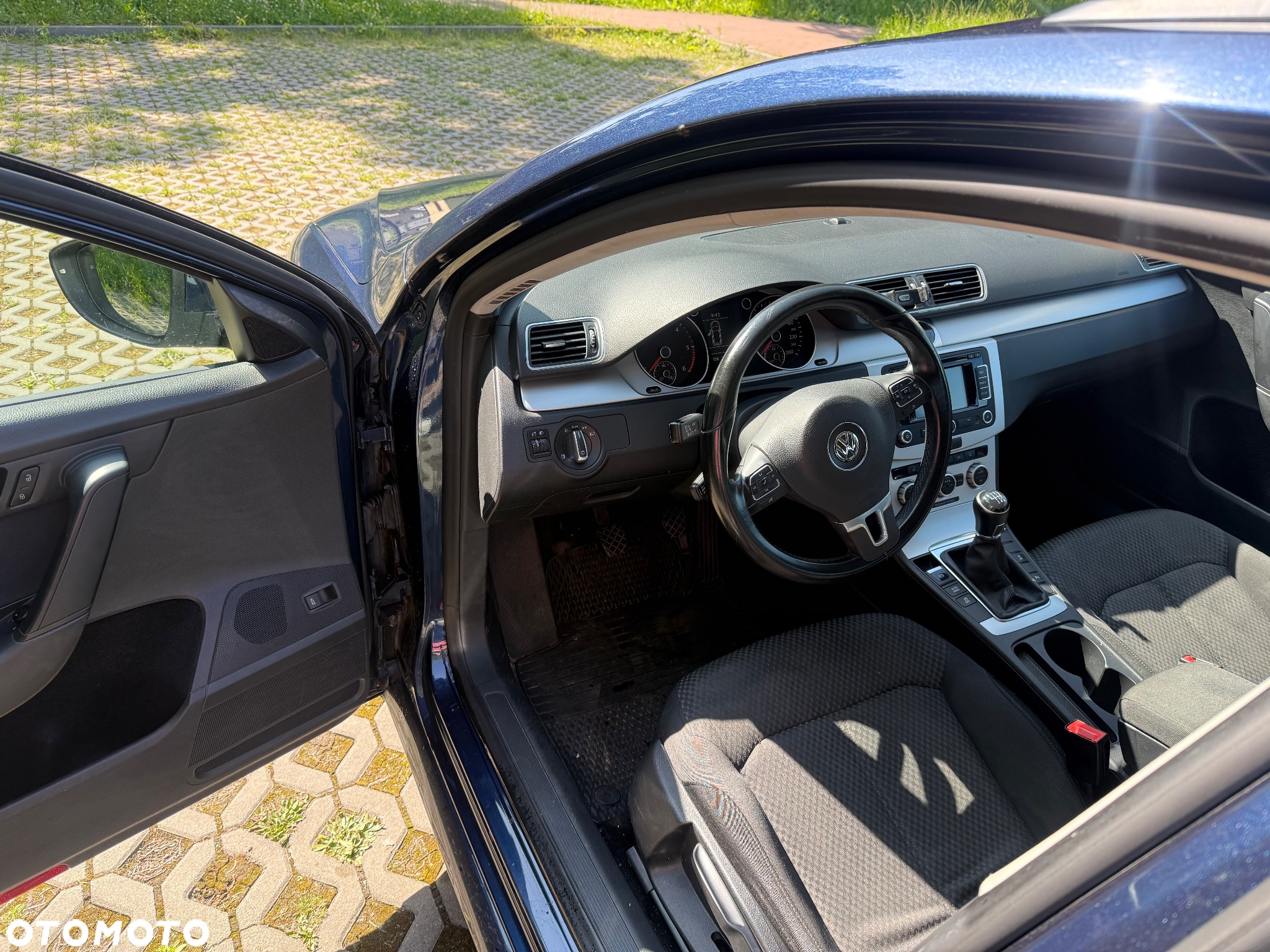 Volkswagen Passat 1.6 TDI Trendline - 5